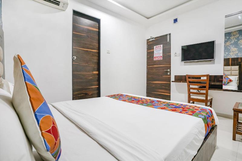 Fabhotel Elvis Inn image