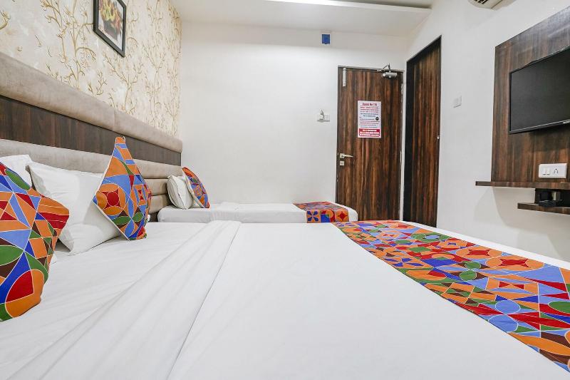 Fabhotel Elvis Inn image