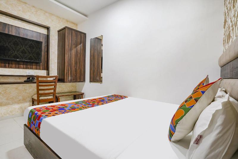 Fabhotel Elvis Inn image