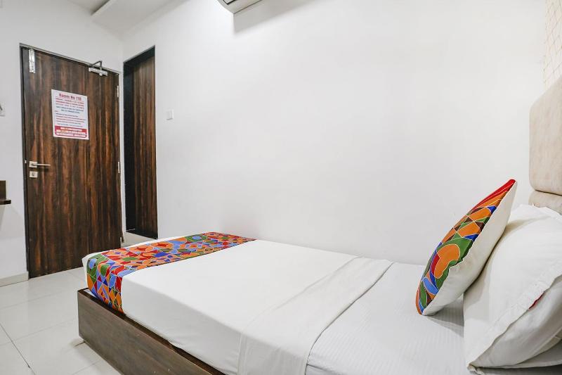 Fabhotel Elvis Inn image