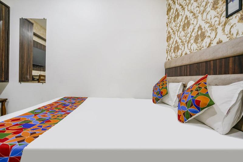 Fabhotel Elvis Inn image