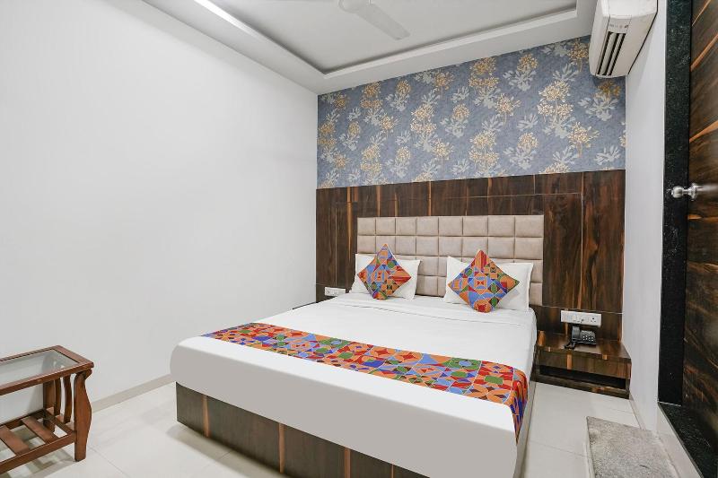 Fabhotel Elvis Inn image