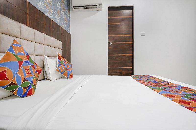 Fabhotel Elvis Inn image