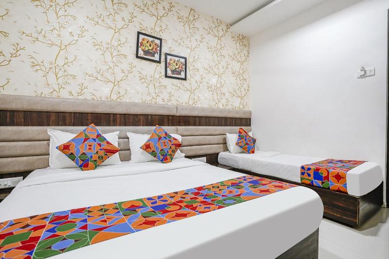 Fabhotel Elvis Inn image