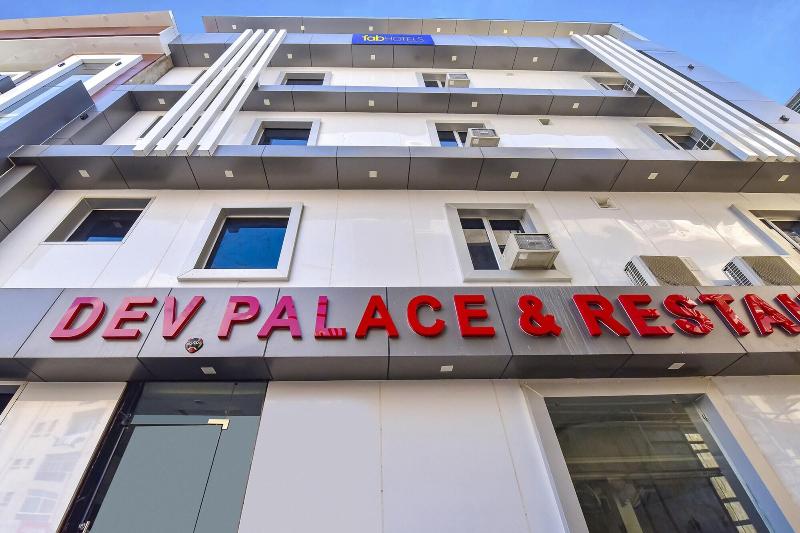 Fabhotel Dev Palace image