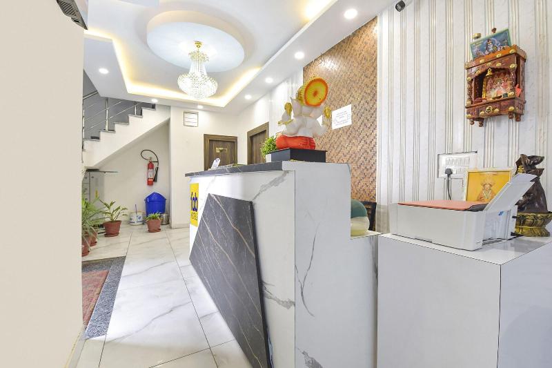 Fabhotel Dev Palace image