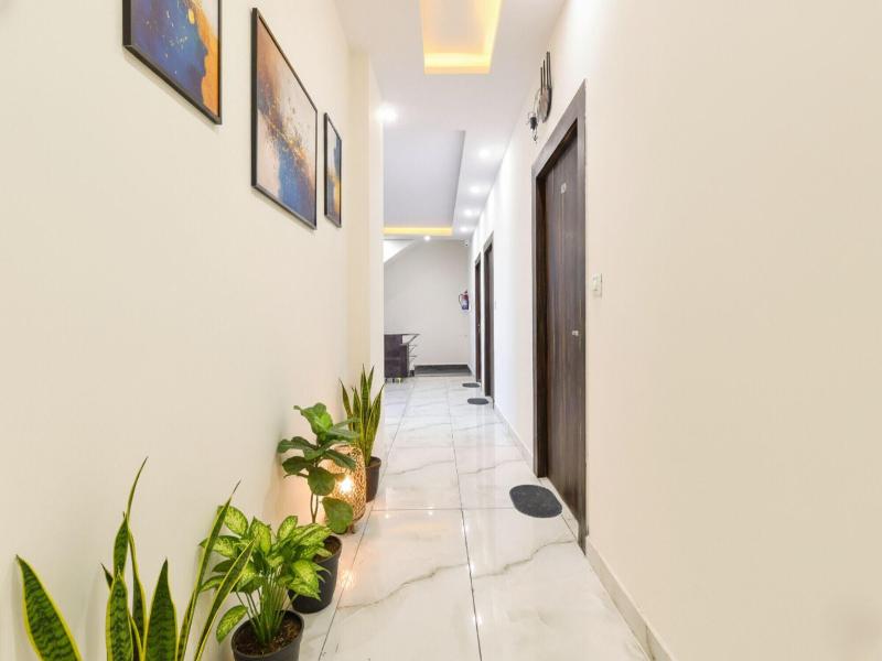 Fabhotel Dev Palace image