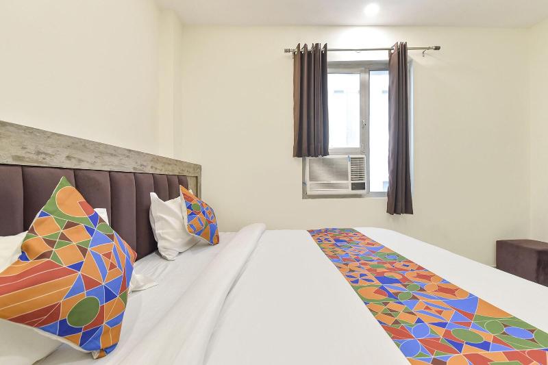 Fabhotel Dev Palace image