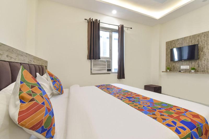 Fabhotel Dev Palace image