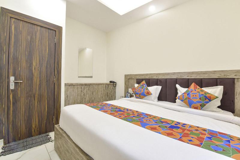 Fabhotel Dev Palace image