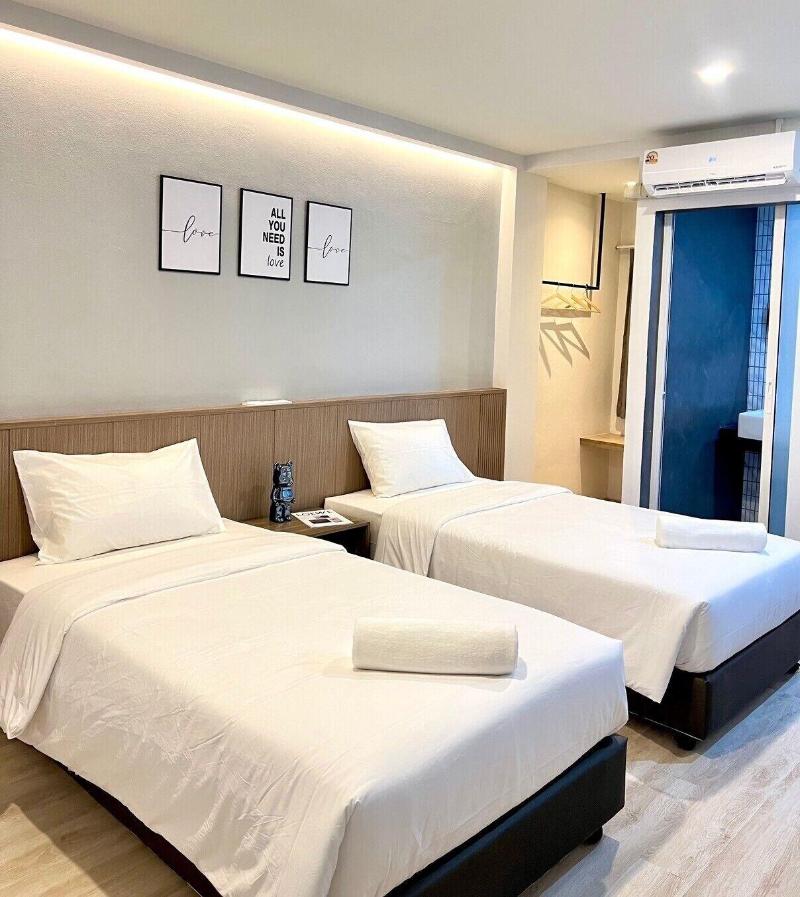 Bedter Hotel Phang Nga image
