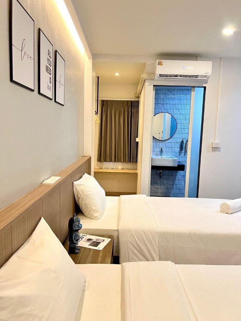 Bedter Hotel Phang Nga image