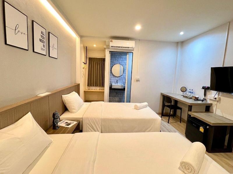 Bedter Hotel Phang Nga image