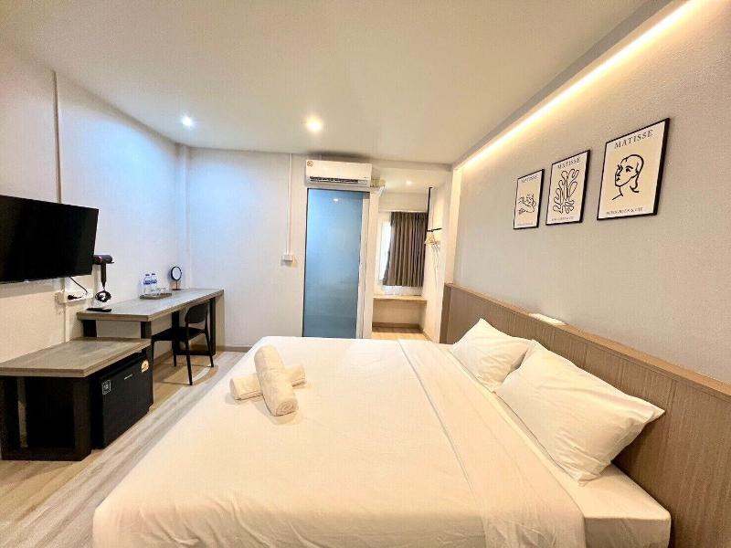 Bedter Hotel Phang Nga image