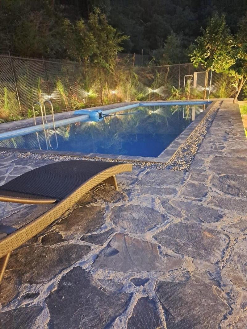 The Cozy Acorn Resort image