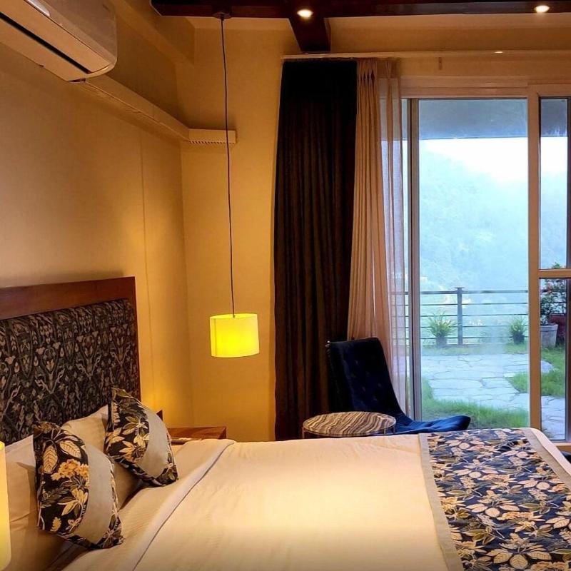 The Cozy Acorn Resort image