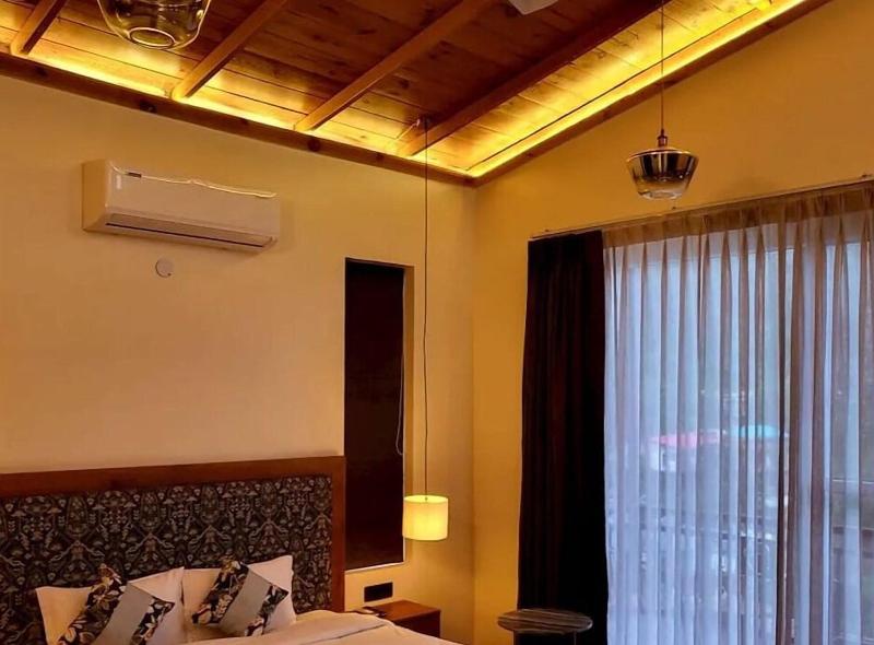 The Cozy Acorn Resort image