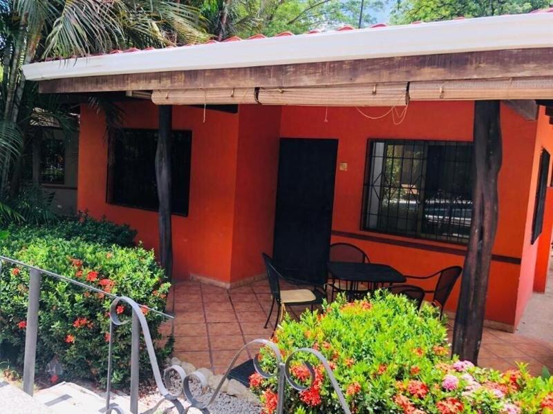 Parti Gras Hotel Villas En Potrero image