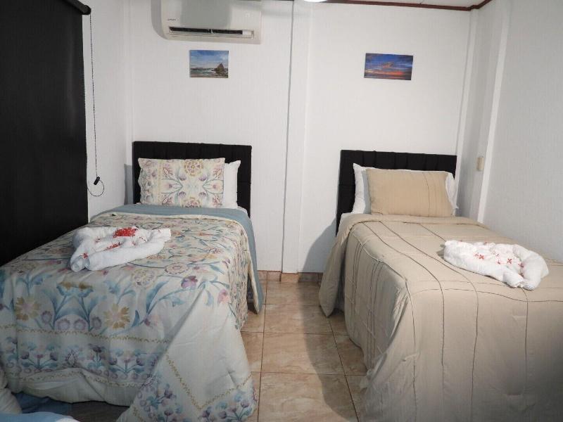 Parti Gras Hotel Villas En Potrero image