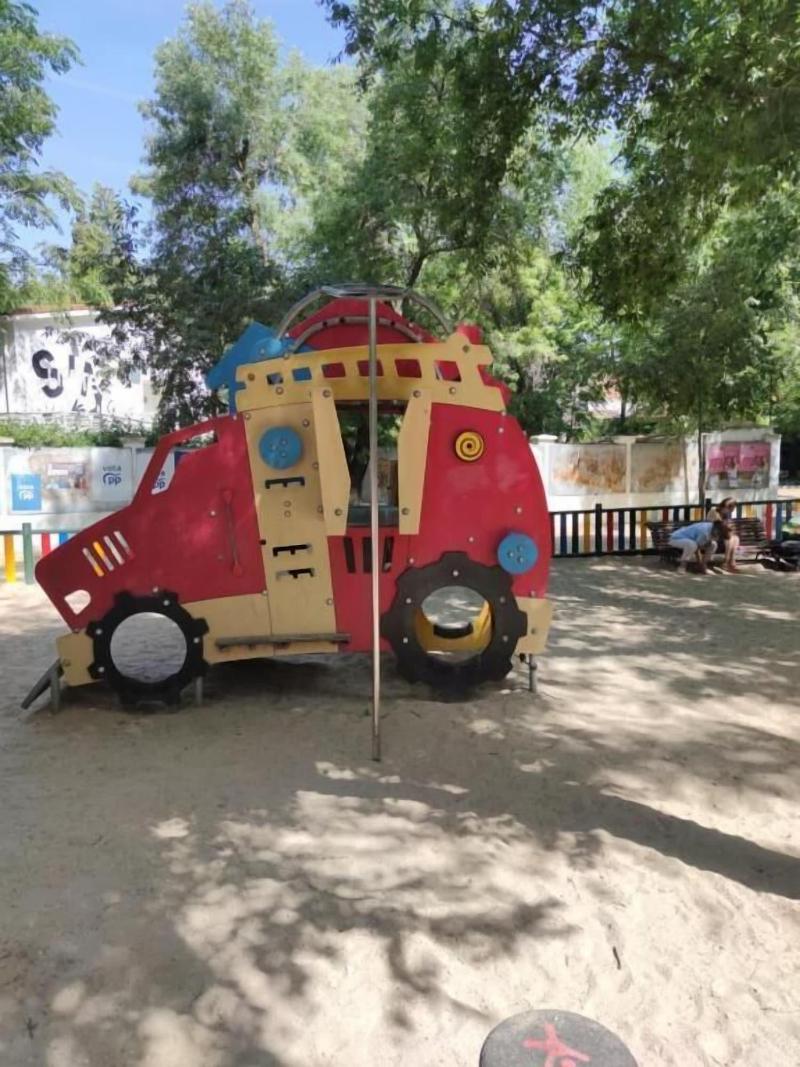 Familyhostel image