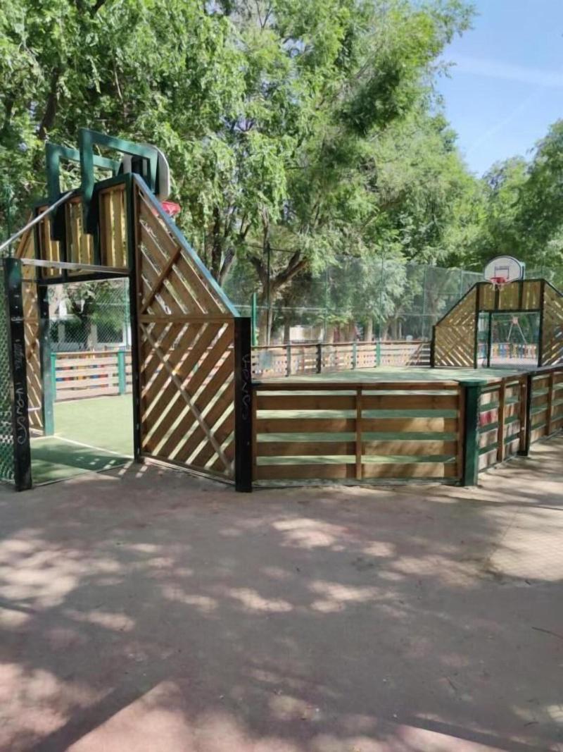 Familyhostel image