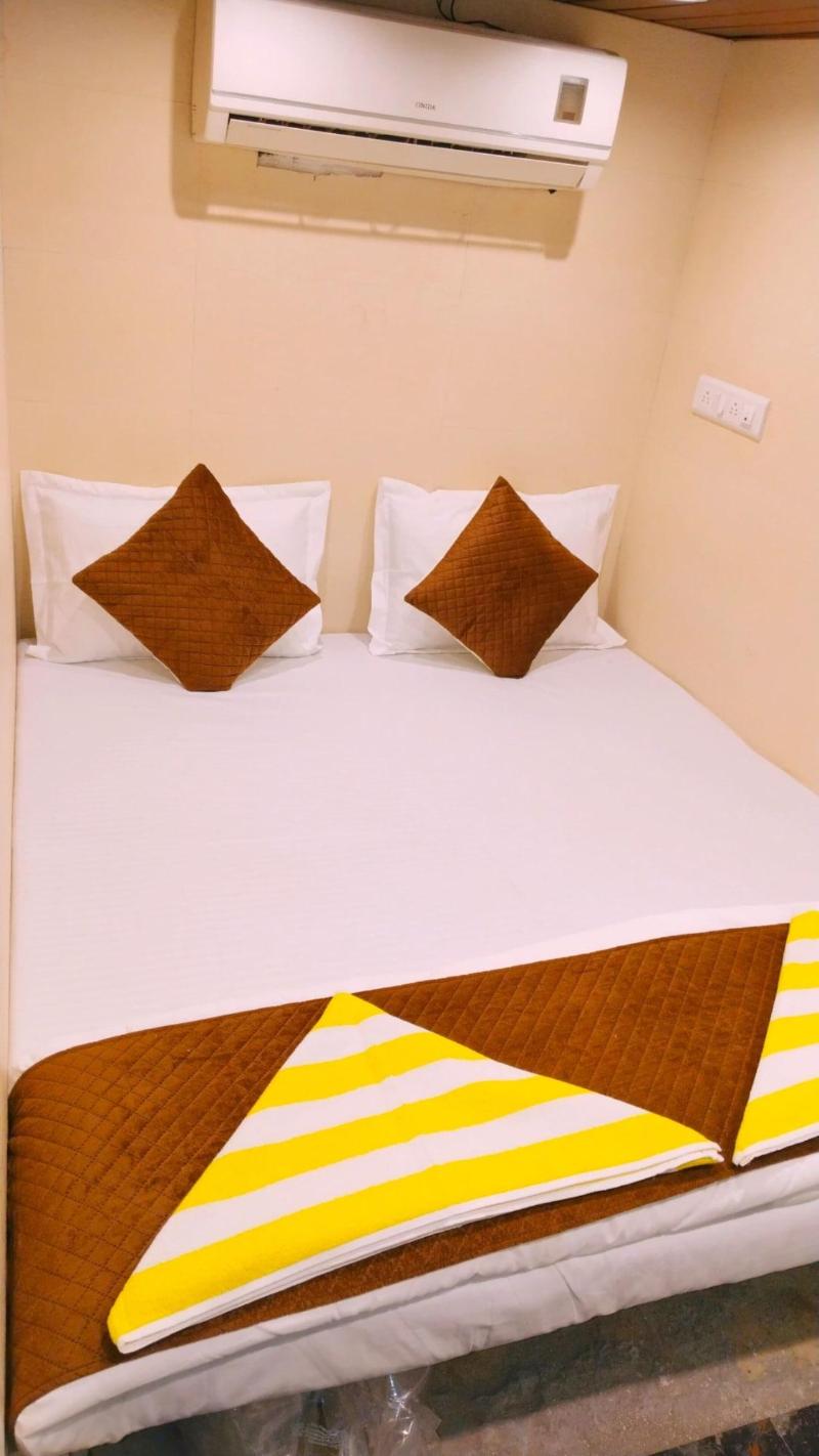 Nadim Tiger Residency image