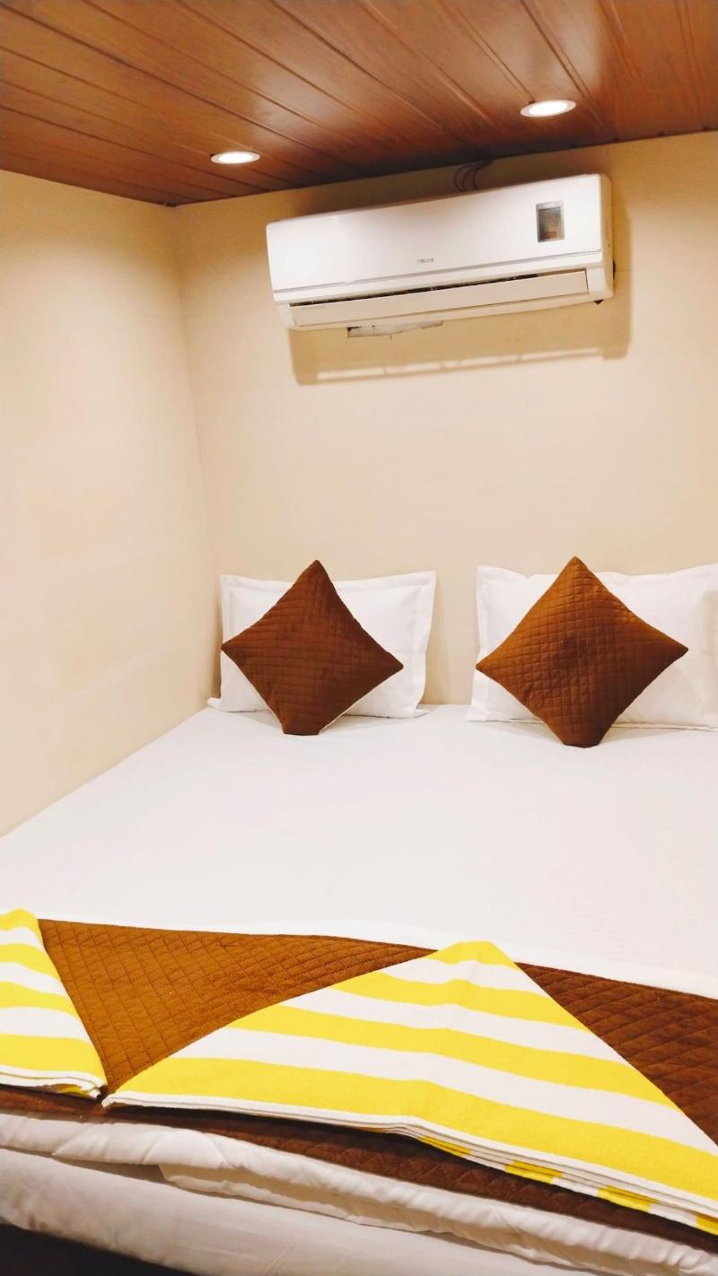 Nadim Tiger Residency image