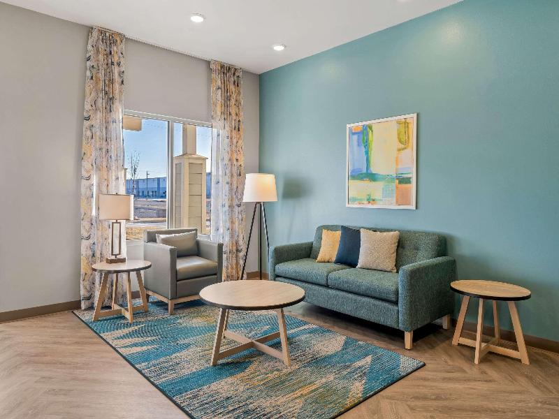 Woodspring Suites Easton Nazareth image