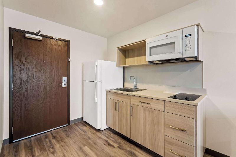 Woodspring Suites Easton Nazareth image