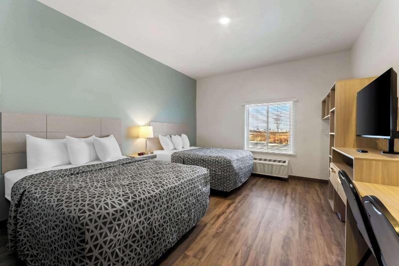 Woodspring Suites Easton Nazareth image