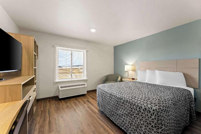 Woodspring Suites Easton Nazareth image
