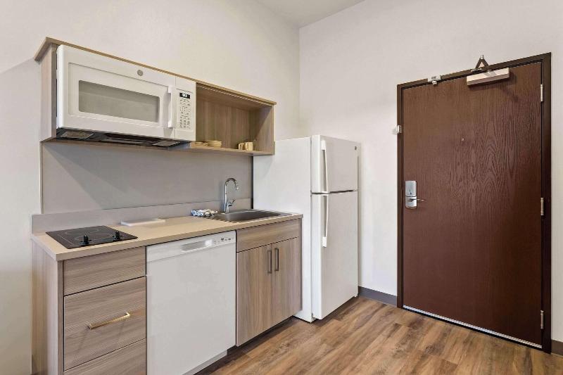 Woodspring Suites Easton Nazareth image