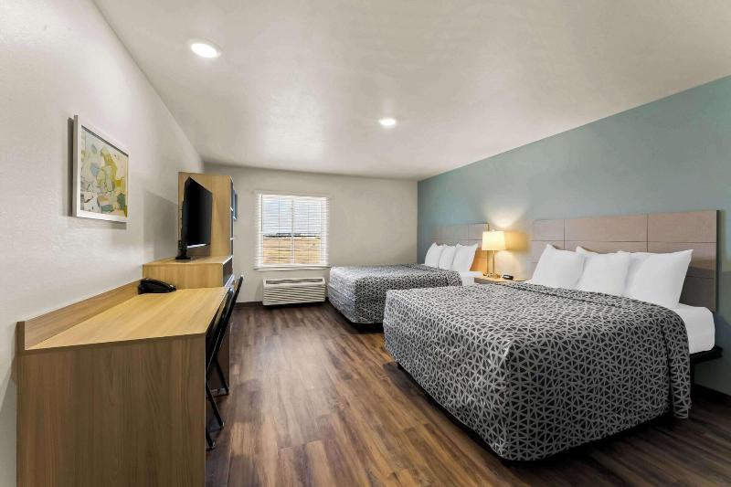 Woodspring Suites Easton Nazareth image