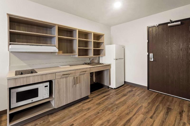 Woodspring Suites Easton Nazareth image
