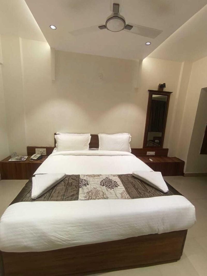 Ishwar Inn Resort image