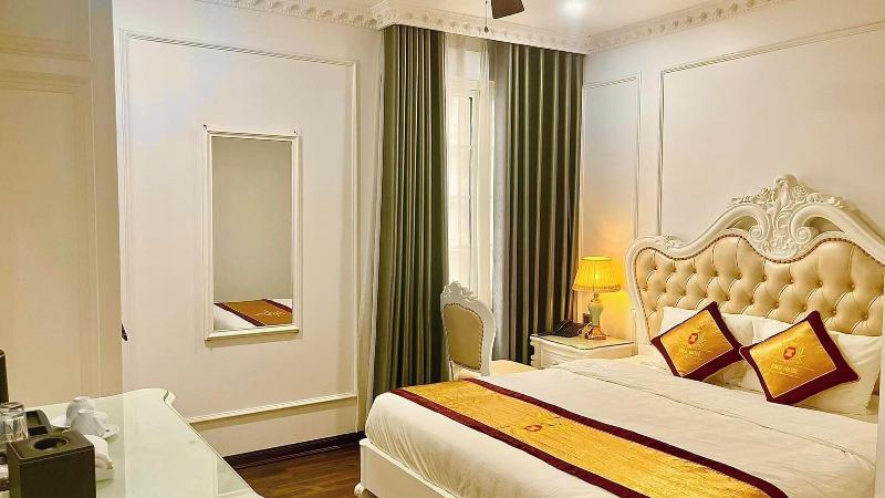 Gold Hotel Luxury image