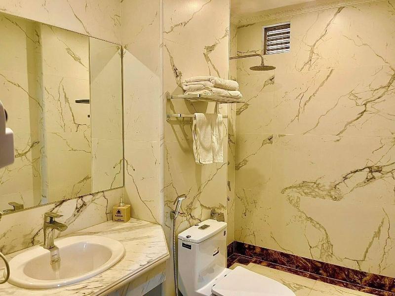 Gold Hotel Luxury image