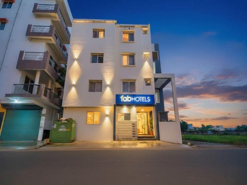 Fabhotel Comfortable Stay