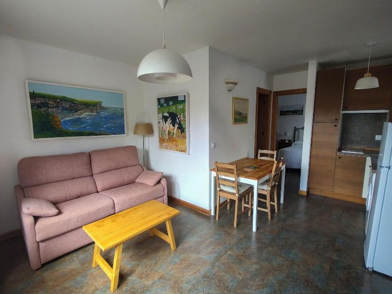 Apartamentos Corona image
