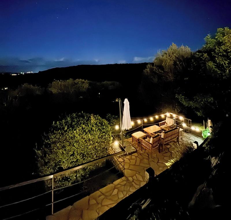 Apartamentos Corona image