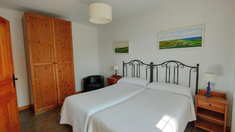 Apartamentos Corona image