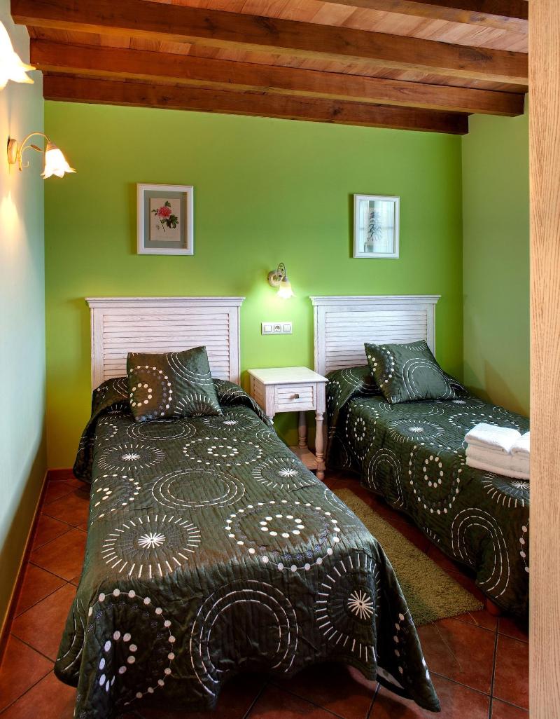 Apartamentos Rurales La Torre image