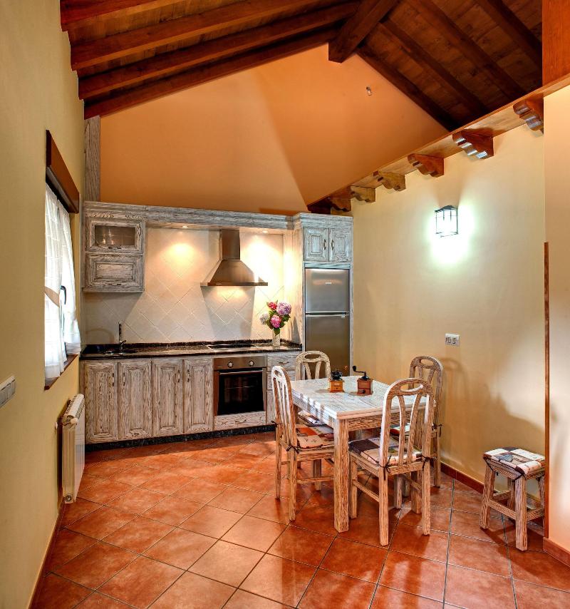 Apartamentos Rurales La Torre image