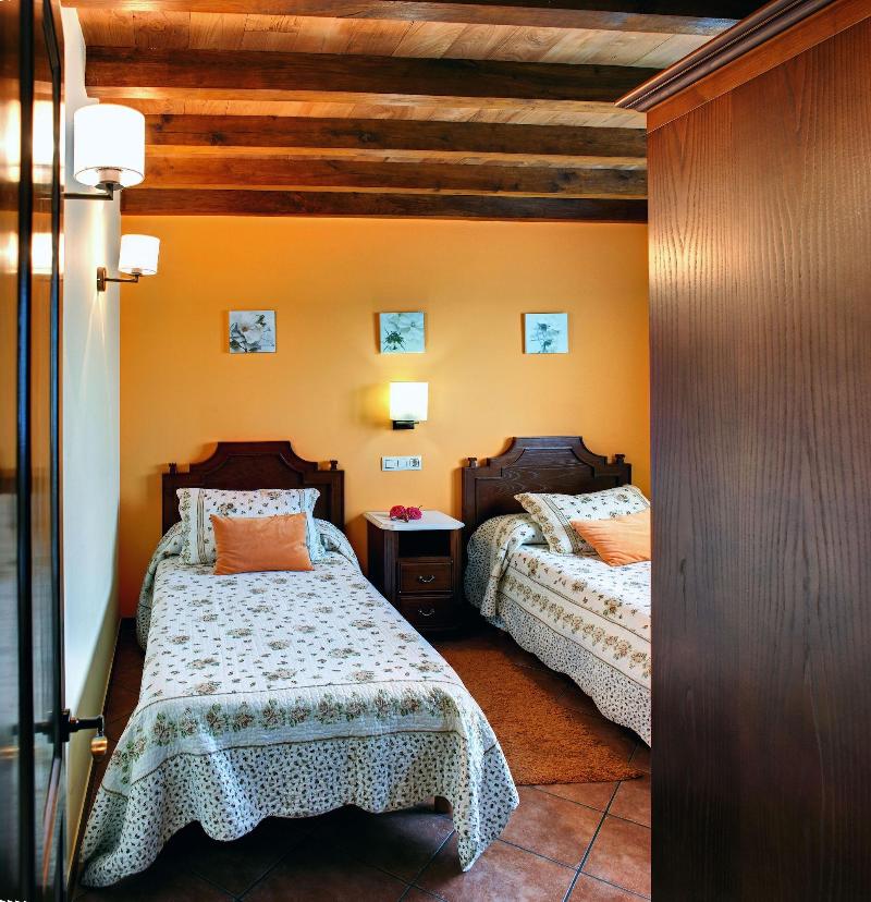 Apartamentos Rurales La Torre image