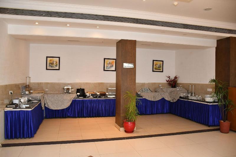 Gianz Hotel image