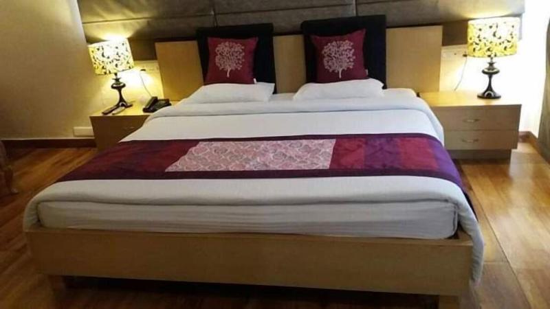 Gianz Hotel image