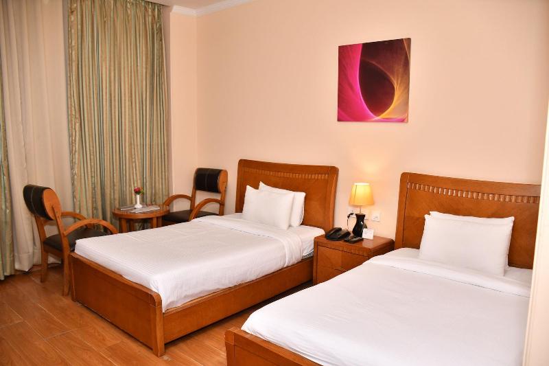 Gianz Hotel image