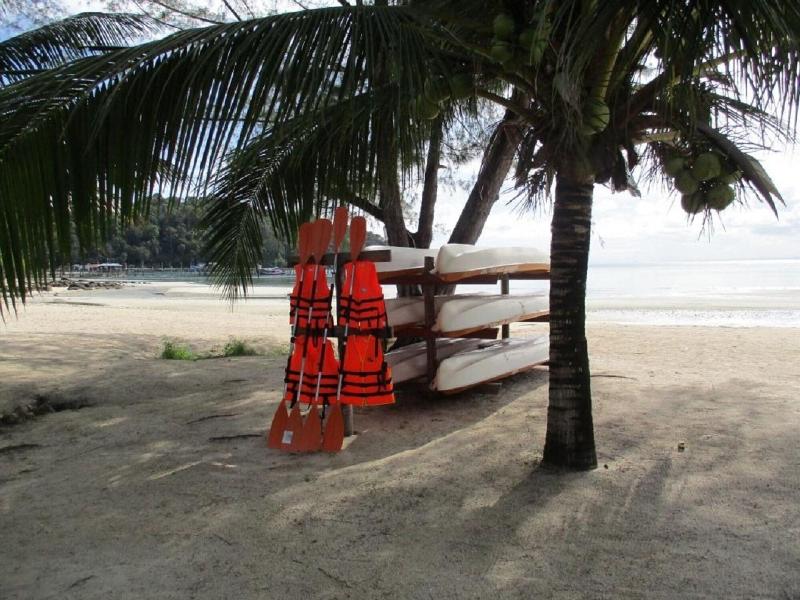 Saracen Bay Resort image