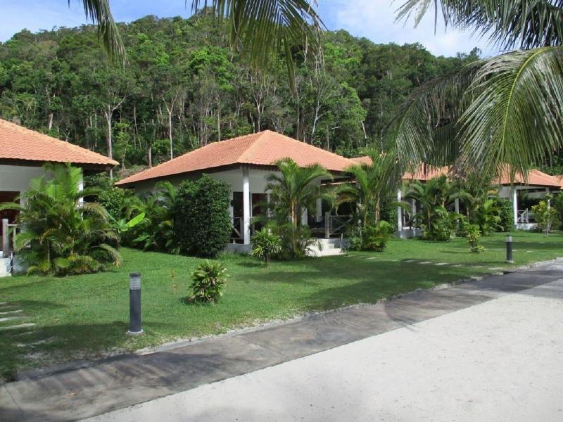 Saracen Bay Resort image
