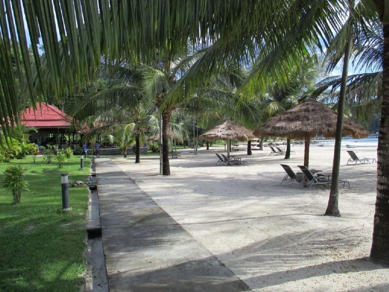 Saracen Bay Resort image